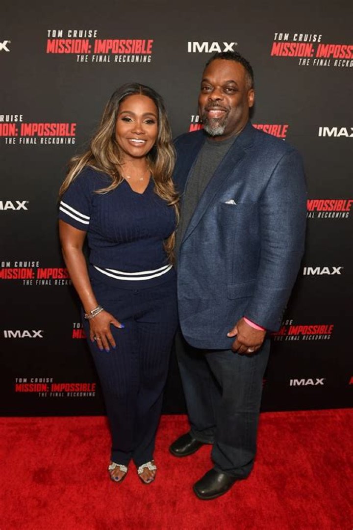 Dr.Heavenly Kimes wiki, bio, net worth, husband, weight loss, surgery? facts.