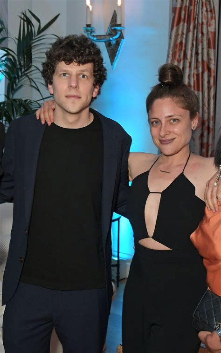 Who is Anna Strout [Jesse Eisenberg's wife]? Her Wiki-Bio, Net Worth.