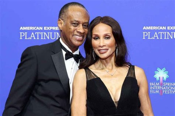 wiki, bio, net worth, wife, kids.